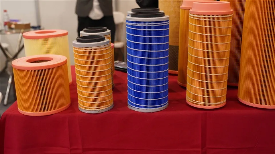 Type de petit pain de filtre de collecte de poussière papier de filtre à air de petit pain du matériel H14 Hepa de fibre de verre pour la cartouche filtrante